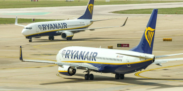 ryanair-airplanes-at-gatwick-airport
