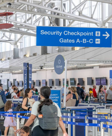 security-checkpoint-area-at-fll-fort-lauderdale-international-airport-during-dhs-shutdown