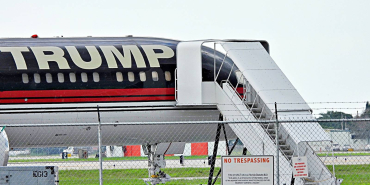 trump-force-one-boeing-757-palm-beach