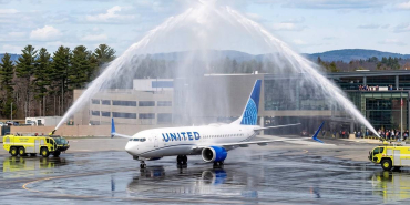 united-airlines-737-max-8-mock-up