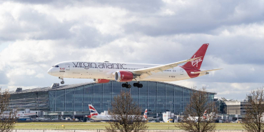 virgin-atlantic-boeing-787-9-landing-at-lhr-1