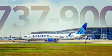 016-united-airlines-boeing-737-900-lorenzatx-_-shutterstock