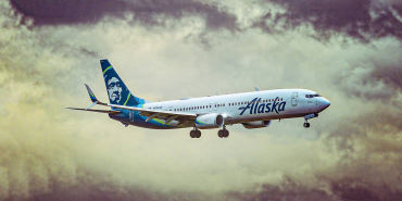 066-alaska-airlines-boeing-737-900-ian-dewar-photography_-shutterstock