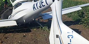 AYJET training aircraft heavily damaged after hard landing