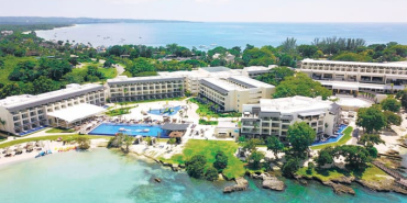 RoyaltonNegril-990514045105143c