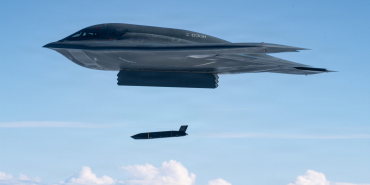 USAF_B-2_LRASM_Valiant_Shield_2026_DVIDS_9799170-scaled-e1787682298555