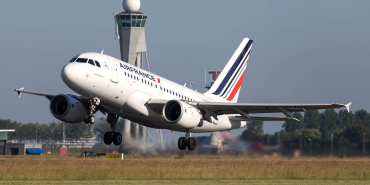 air-france-airbus-a318-100-takeoff