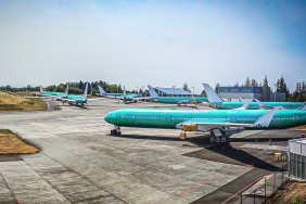 boeing-777-9s-parked