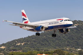 british-airways-airbus-a320-in-the-sky-approach-greece-1
