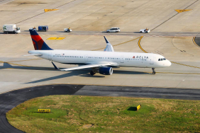 delta_n304dn_airbus_a321_atlanta_-_september_2017_-44682190614