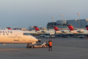 ground-operations-at-minneapolis-saint-paul-international-the-largest-and-busiest-airport-in-the-upper-midwest