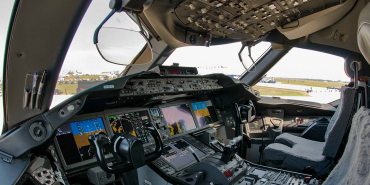 here-s-what-pilots-notice-first-when-switching-between-the-airbus-a350-boeing-787-cockpits