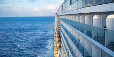 large-cruise-ship-in-open-ocean-waters-from-top-le-2026-01-07-23-49-45-utc-1