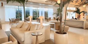 mc-sjuis-lobby-lounge-26289_Classic-Hor