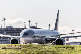 qatar-airways-boeing-777-300er-melbourne-1