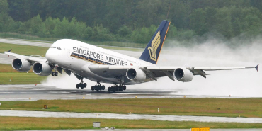 singapore-airlines-a380-lifting-off-from-zurich1
