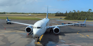 united-airlines-737-max-8-at-houston