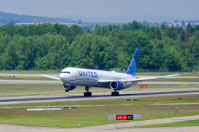 united-airlines-boeing-767-400er-landing