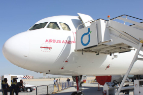 "Big Bang": Delta Airbus A319 Struck By July 4 Firework Landing At Chicago Midway