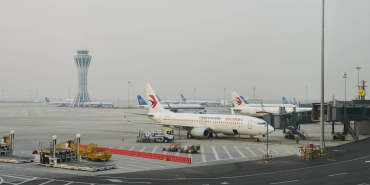 china-eastern-aircraft-at-beijing-daxing-airport-sarunyu-l