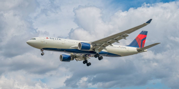 delta-air-lines-airbus-a330-at-heathrow-craig-russell